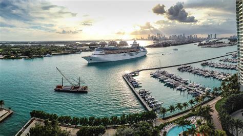 $25 CHEAP FLIGHTS to Miami Beach (MIA) .